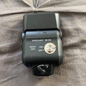 Speedlight SB-300 External Flash for NIKON DSLRS